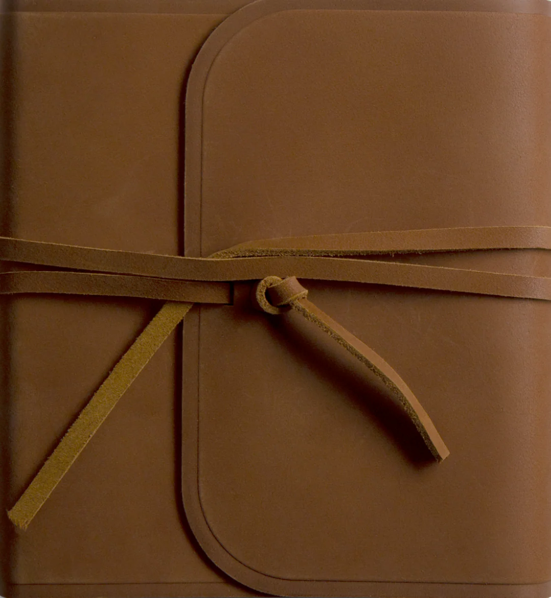 ESV Journaling Bible (Natural Leather, Brown, Flap with Strap)