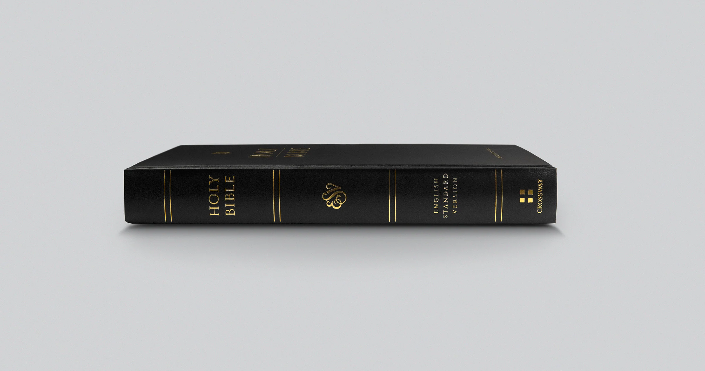 ESV Premium Pew and Worship Bible (Hardcover, Black) - Image 7