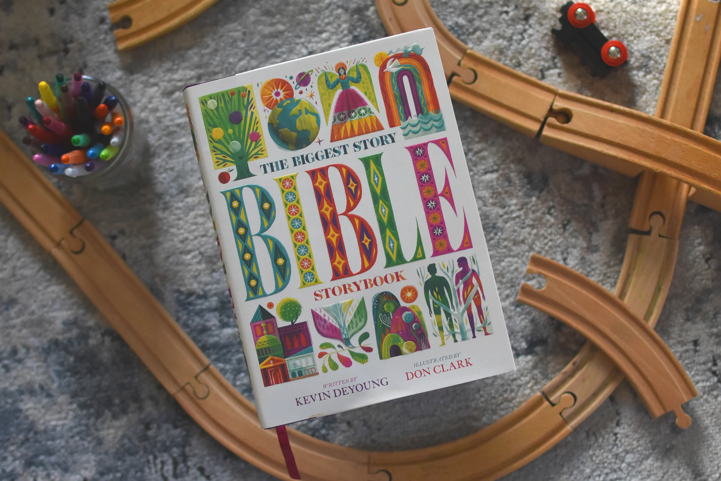 The Biggest Story Bible Storybook - Image 3